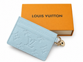 Dámsky držiak na karty Louis Vuitton Monogram Empreinte Card Holder with Charm – Pink