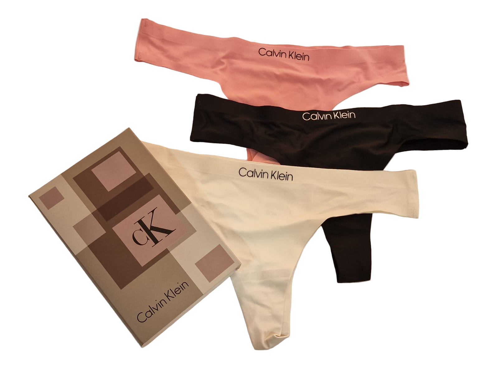Дамско Бельо Calvin Klein комплект от 3 броя